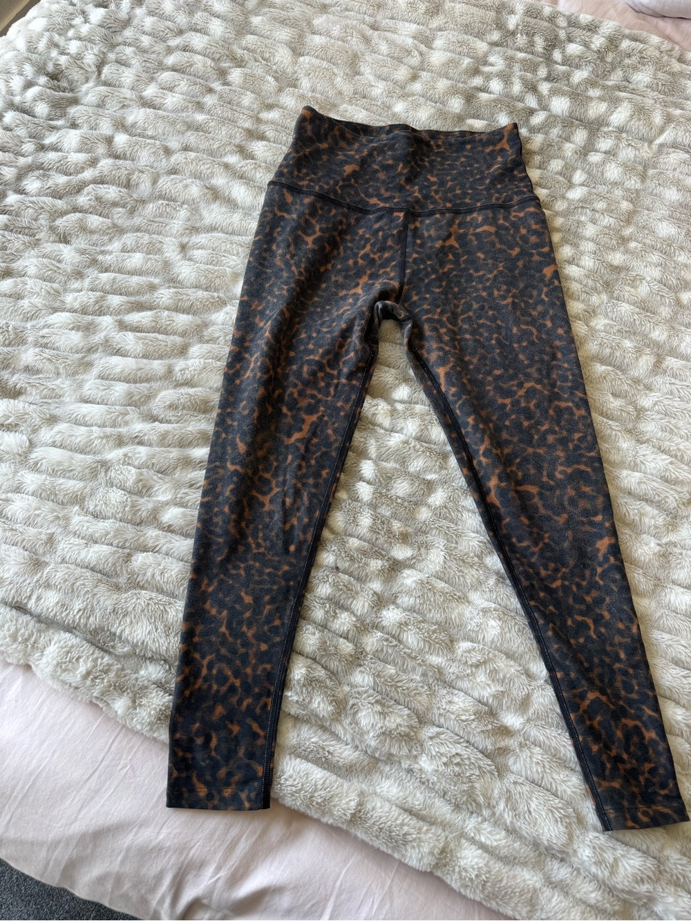 Beyond Yoga  High Waisted legging in Chai Tortoise Softmark